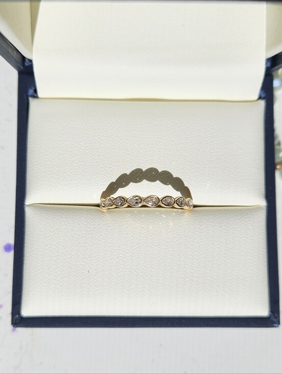 Jewelry - Yellow Gold (14K) Pear Cut Natural Diamond Wedding Band